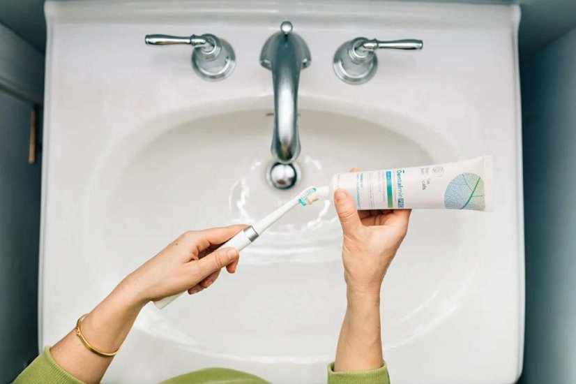 Dentalmin PRO™ remineralizační zubní pasta 100 ml